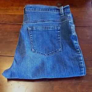 Women's Gloria Vanderbilt jeans. Style "Amanda", size 12